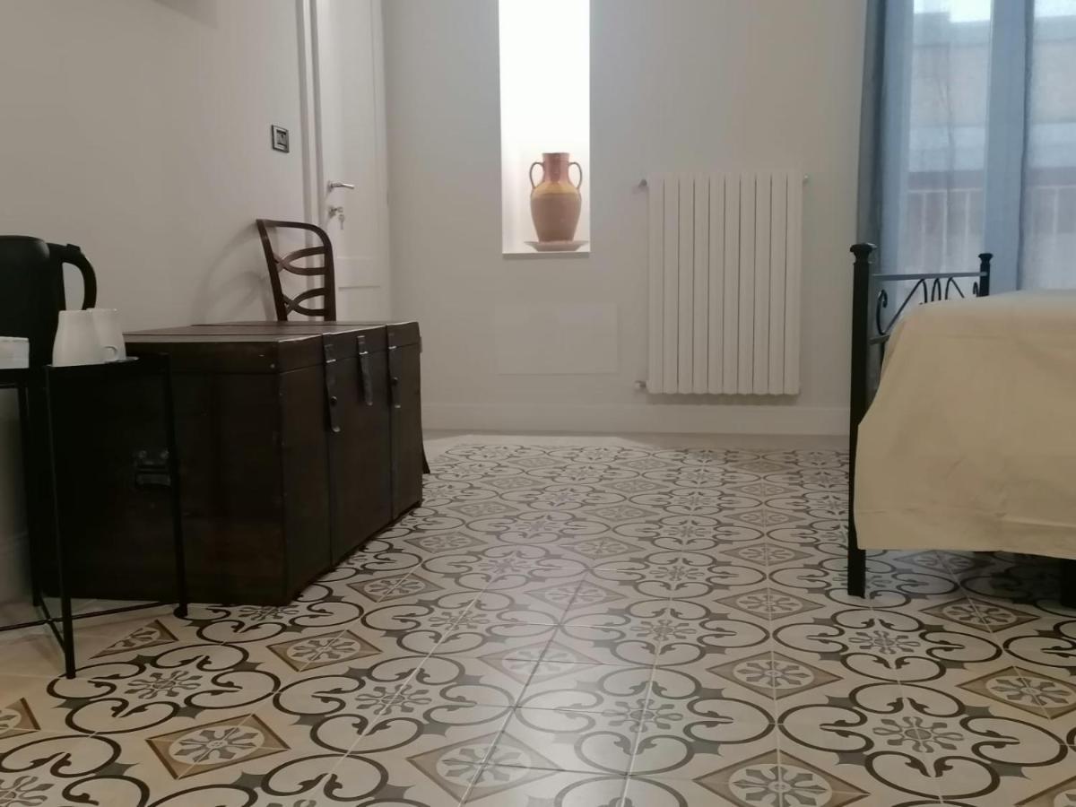 Le Scale Di Pietra Bed & Breakfast Конверсано Екстериор снимка
