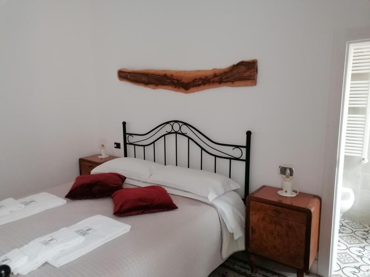 Le Scale Di Pietra Bed & Breakfast Конверсано Екстериор снимка