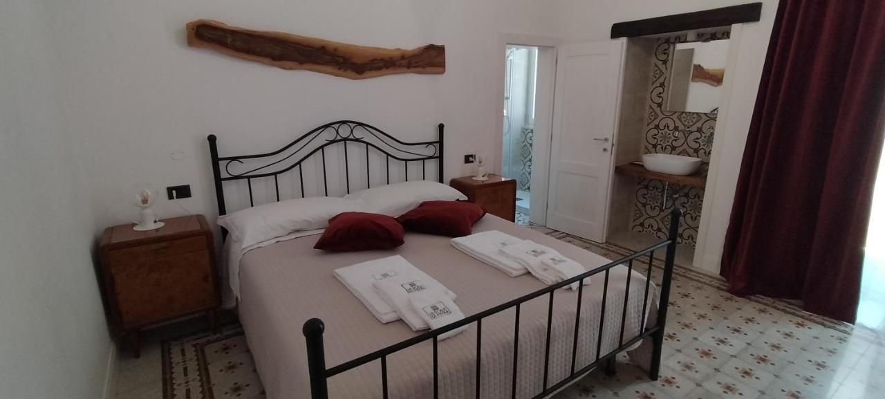 Le Scale Di Pietra Bed & Breakfast Конверсано Екстериор снимка